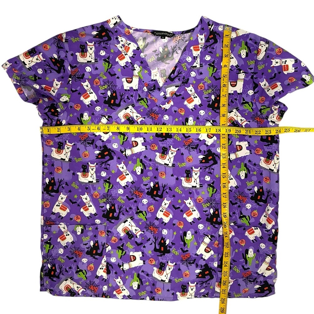 Cassandra O Scrub Top Llama’s Halloween Theme V Neck Short Sleeve Purple XL - Picture 9 of 16